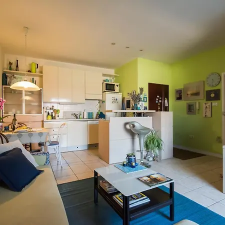 Tahita Apartament *